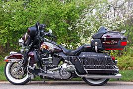 HARLEY DRESSER, AIRBRUSHED INDIAN ART