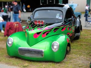 Razor & Wobble style PINSTRIPING on a black Willys